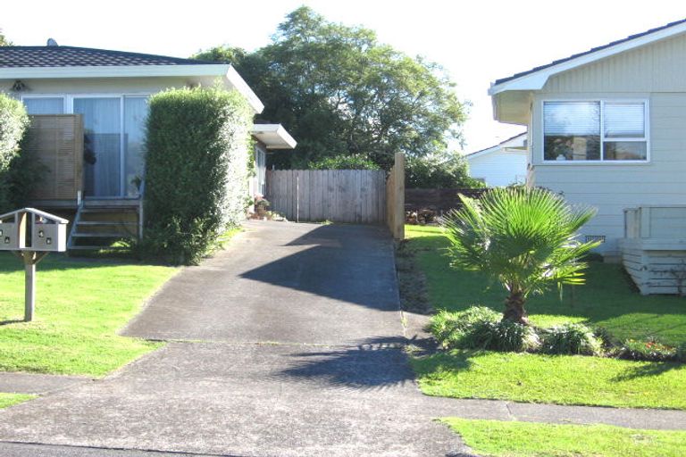 Photo of property in 2/4 Udall Place, Bucklands Beach, Auckland, 2014