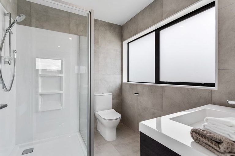 Photo of property in 1 Koura Drive, Red Beach, 0932