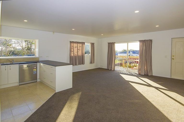 Photo of property in 15 Freda Place, Favona, Auckland, 2024