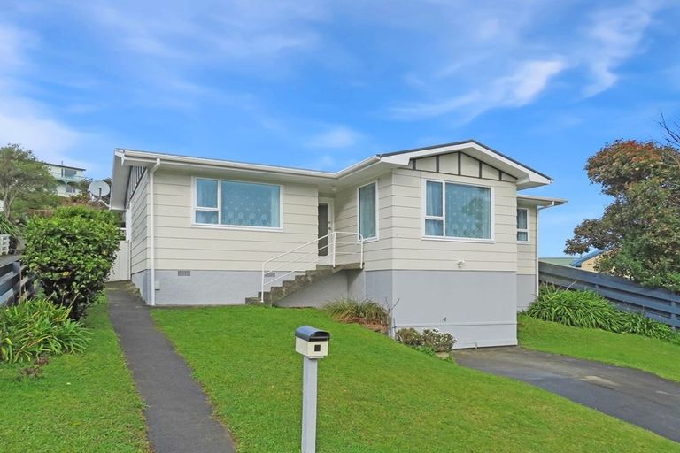 Photo of property in 3 Christchurch Crescent, Kelson, Lower Hutt, 5010