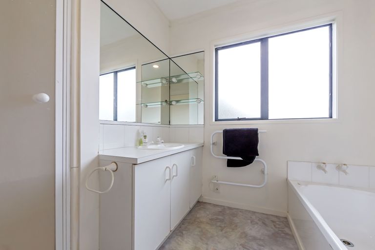 Photo of property in 137 Brightside Road, Stanmore Bay, Whangaparaoa, 0932