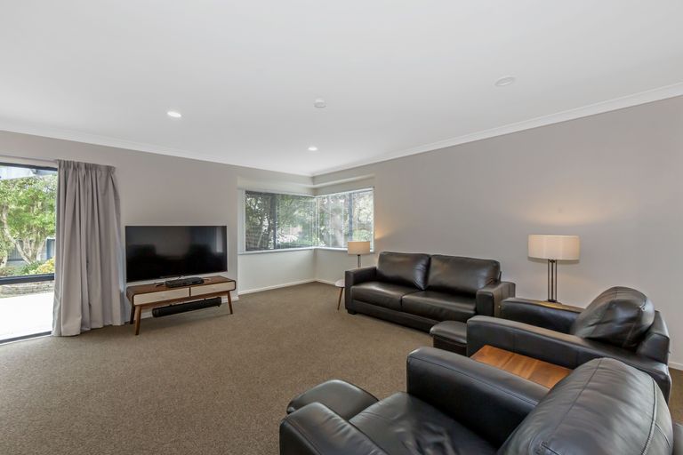 Photo of property in 137 Brightside Road, Stanmore Bay, Whangaparaoa, 0932