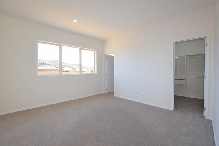 Photo of property in 36 Harbour Crest Drive, Waiuku, 2123