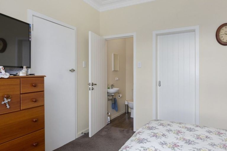 Photo of property in 32 Grove Street, Saint Kilda, Dunedin, 9012