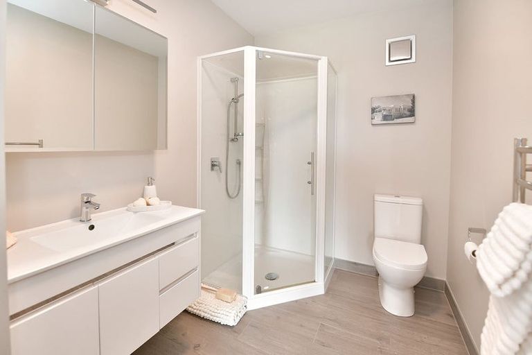 Photo of property in 1a Beach Road, Manly, Whangaparaoa, 0930