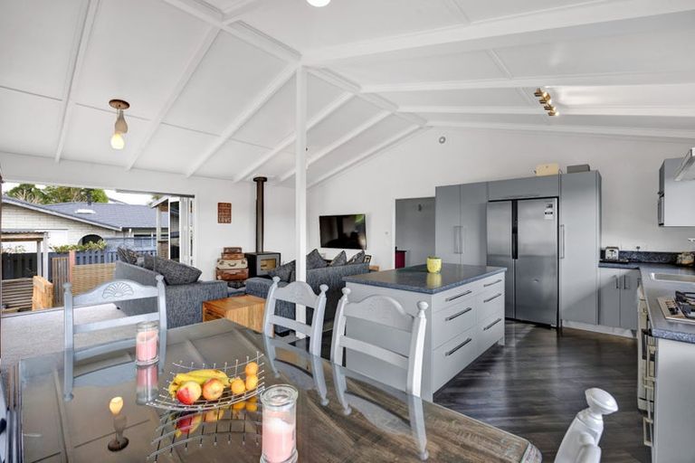 Photo of property in 12 Rennell Street, Frankleigh Park, New Plymouth, 4310