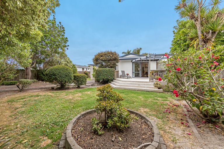 Photo of property in 137 Brightside Road, Stanmore Bay, Whangaparaoa, 0932