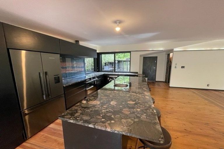 Photo of property in 20 Heathcote Road, Castor Bay, Auckland, 0620