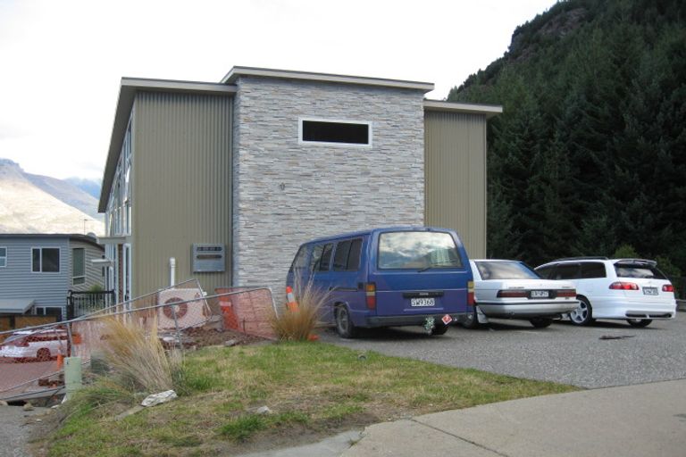 Photo of property in 72 Dart Place, Fernhill, Queenstown, 9300