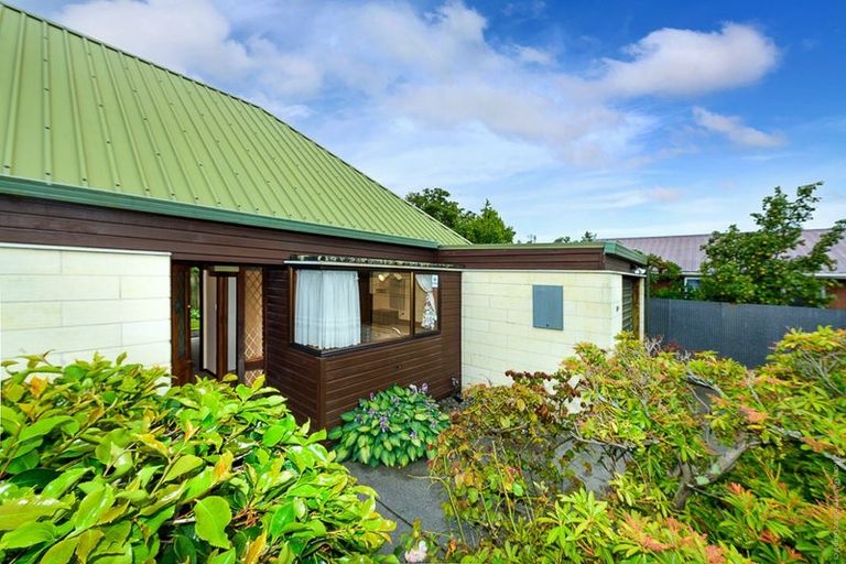 Photo of property in 2/34 Strathfield Avenue, Dallington, Christchurch, 8061