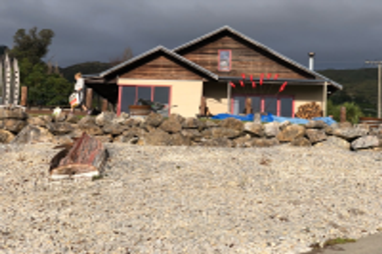 Photo of property in 19 Haile Lane, Pohara, Takaka, 7183