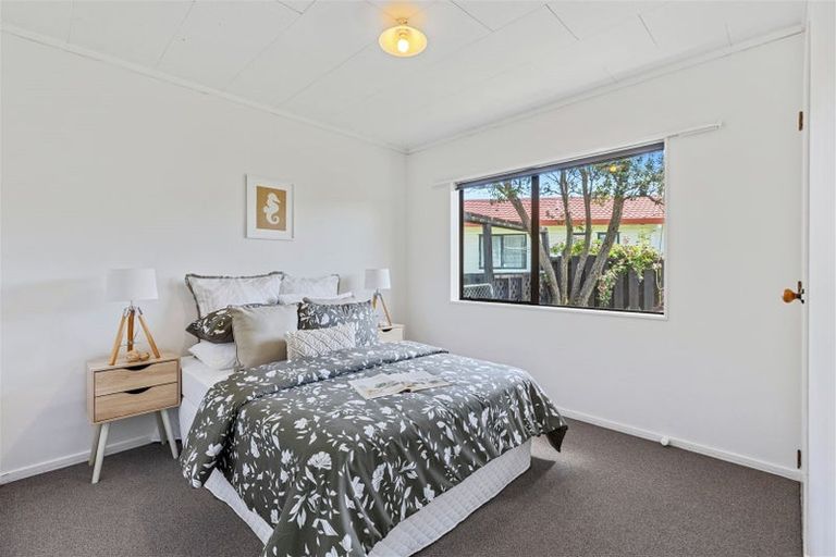Photo of property in 1 Emery Place, Papamoa Beach, Papamoa, 3118