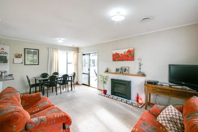 Photo of property in 10 Totara Street, Taradale, Napier, 4112