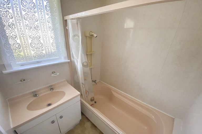 Photo of property in 21 Philip Street, Tokoroa, 3420