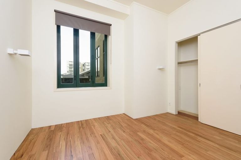 Photo of property in Tennyson Apartments, 18/25 Tennyson Street, Te Aro, Wellington, 6011
