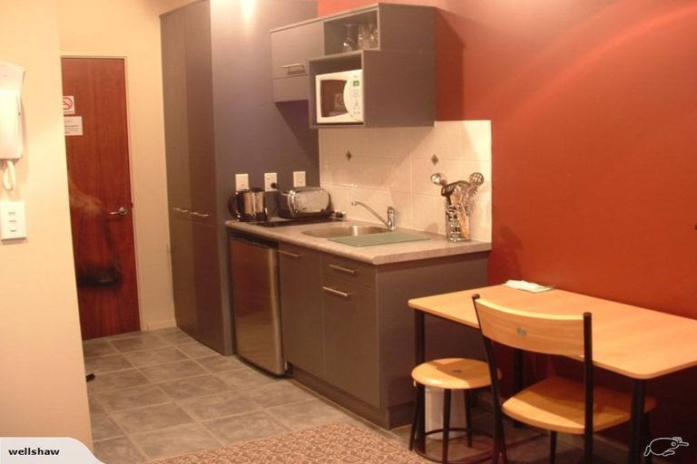 Photo of property in Atrium Towers, 154 The Terrace, Wellington Central, Wellington, 6011