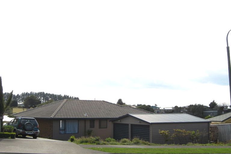 Photo of property in 21 Poplar Grove, Whalers Gate, New Plymouth, 4310