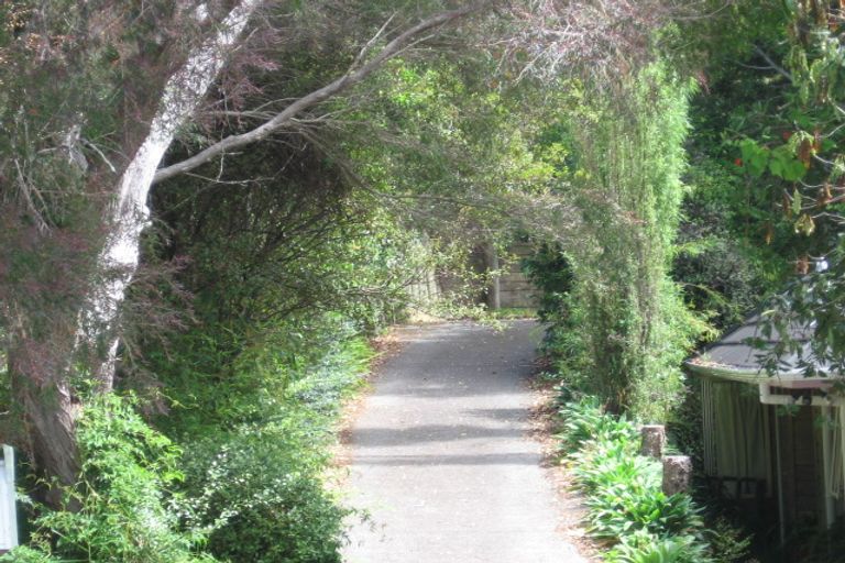 Photo of property in 1/28 Cresta Avenue, Beach Haven, Auckland, 0626