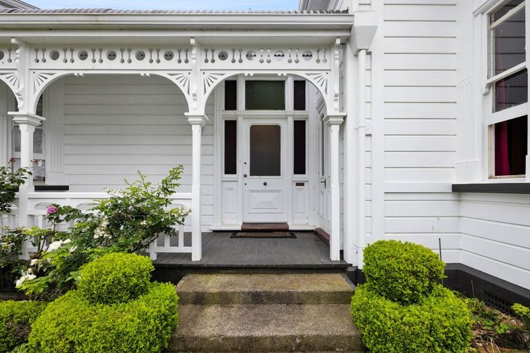 Photo of property in 58 Collins Street, Hawera, 4610