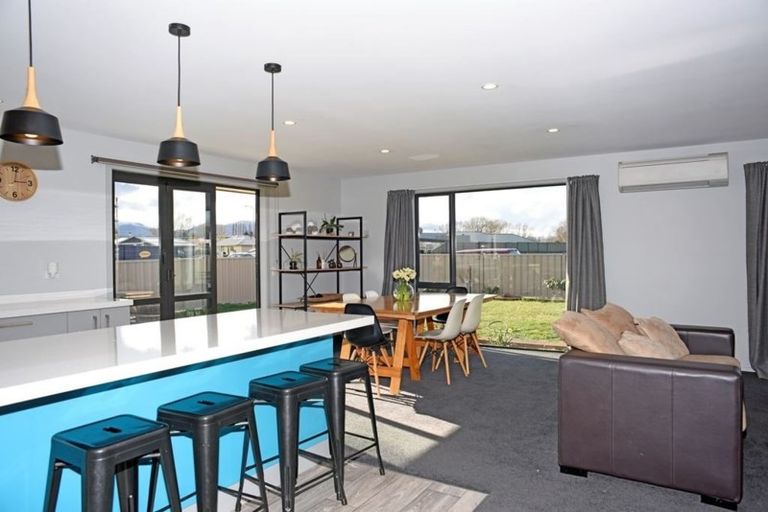 Photo of property in 28 Plunket Street, Omakau, 9376