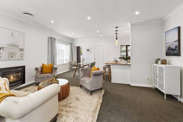 Photo of property in 44 The Drive, Tawa, Wellington, 5028