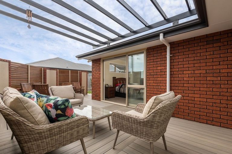 Photo of property in 8a Vernon Avenue, Takaro, Palmerston North, 4412