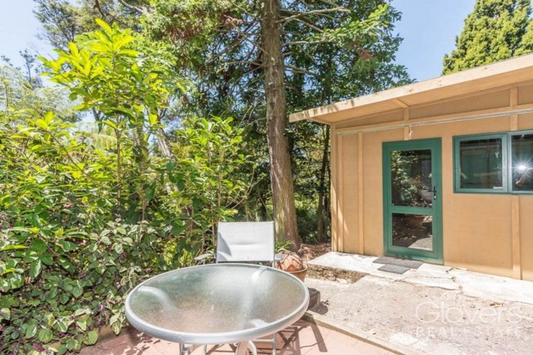 Photo of property in 23 Wood Bay Road, Titirangi, Auckland, 0604