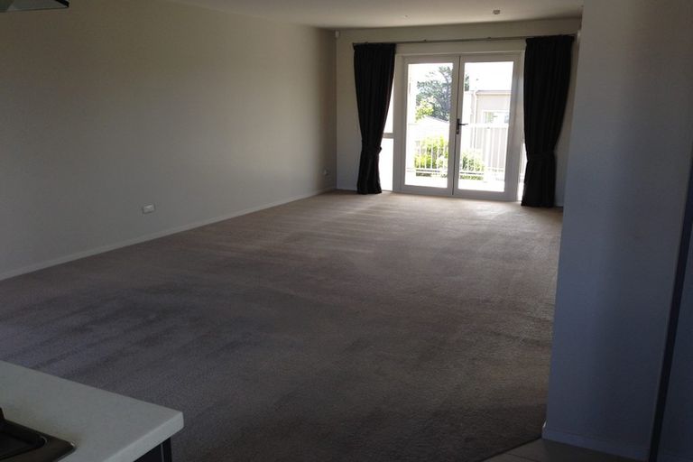 Photo of property in The Rise, 4/11 Hatfield Place, Albany Heights, Auckland, 0632