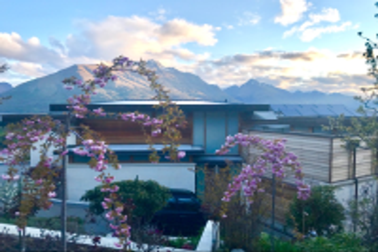 Photo of property in 27 Edinburgh Drive, Queenstown, 9300