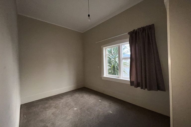 Photo of property in 1/73 Rosedale Road, Pinehill, Auckland, 0632