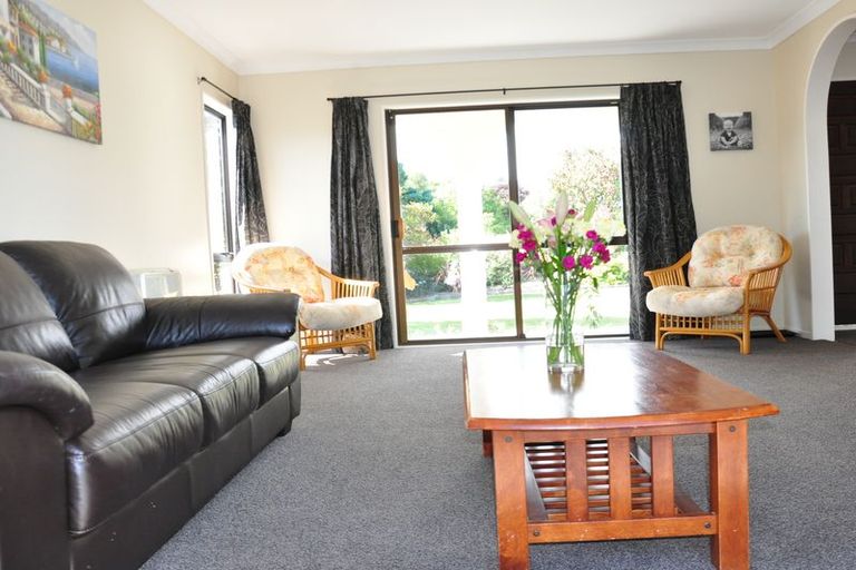 Photo of property in 5 Baton Place, Highbury, Palmerston North, 4412
