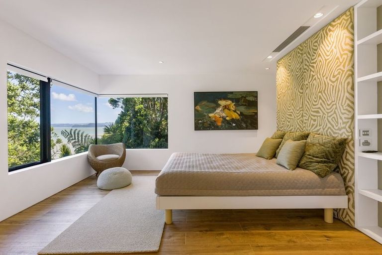 Photo of property in 34 Arapito Road, Titirangi, Auckland, 0604