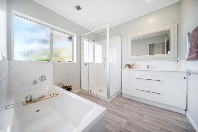 Photo of property in 61b Whatapaka Road, Karaka, Papakura, 2580