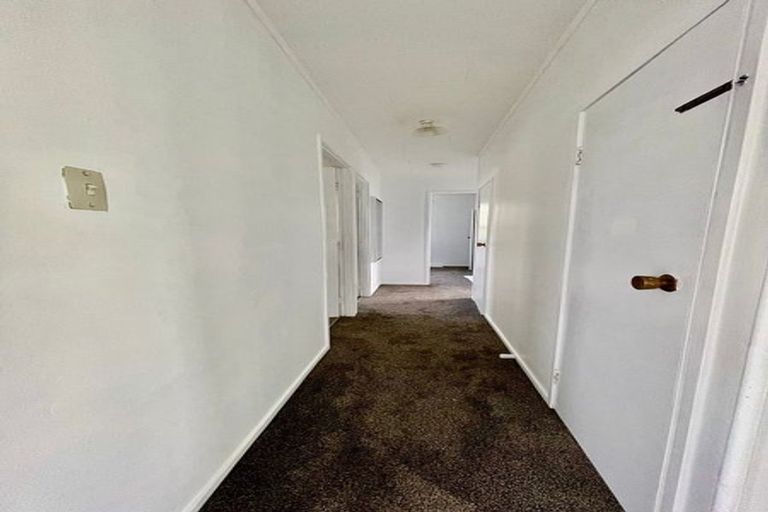 Photo of property in 11 Ulay Place, Clover Park, Auckland, 2019