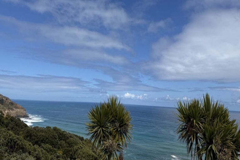 Photo of property in 1 Ngatira Road, Muriwai, Waimauku, 0881