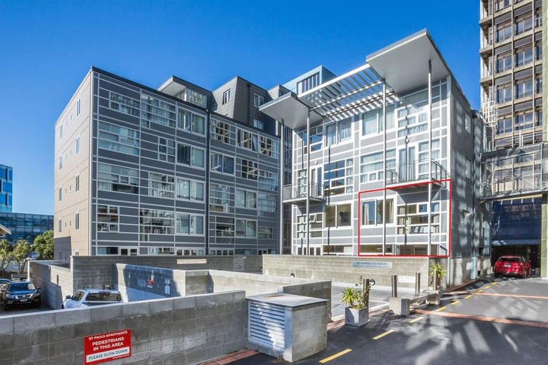 Photo of property in St Pauls Apartments, 44/43 Mulgrave Street, Thorndon, Wellington, 6011