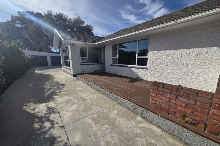 Photo of property in 42 Waratah Street, Avondale, Christchurch, 8061