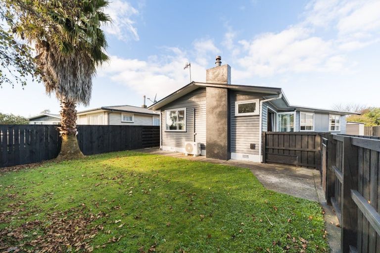 Photo of property in 22 Rhodes Drive, Kelvin Grove, Palmerston North, 4414