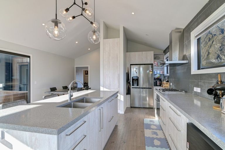 Photo of property in 19 Glenfiddich Road, Jacks Point, Queenstown, 9371