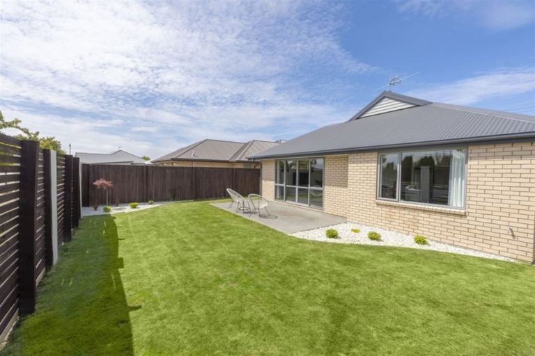 Photo of property in 10 Charente Way, Yaldhurst, Christchurch, 8042