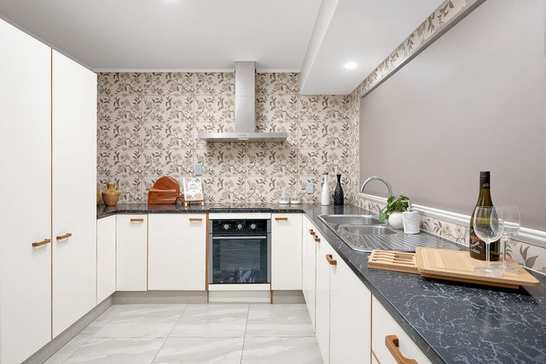 Photo of property in 2/27 Rata Street, New Lynn, Auckland, 0600