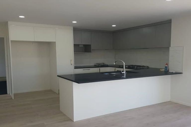 Photo of property in 60d Heybridge Street, Manurewa, Auckland, 2102