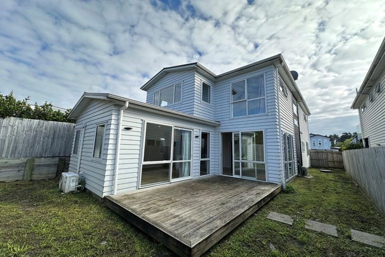 Photo of property in 68 Craigs Way, Hobsonville, Auckland, 0616