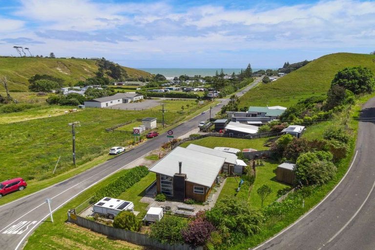 Photo of property in 97 Mowhanau Drive, Kai Iwi, Whanganui, 4574