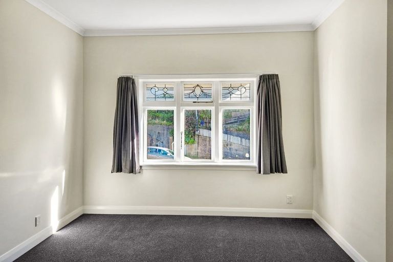 Photo of property in 67 Rolleston Street, Mount Cook, Wellington, 6021
