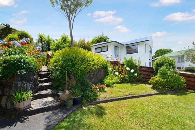 Photo of property in 9 Philip Place, Hillcrest, Auckland, 0627