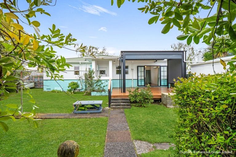 Photo of property in 12 Quick Avenue, Aramoho, Whanganui, 4500