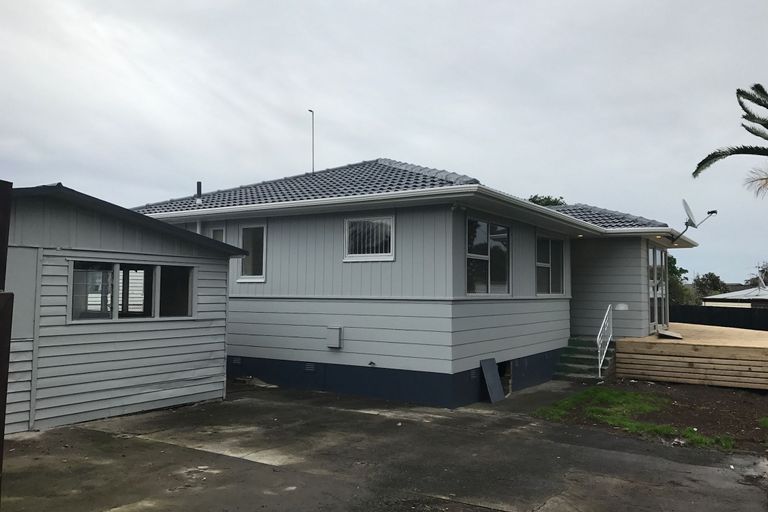 Photo of property in 76 Wordsworth Road, Manurewa, Auckland, 2102