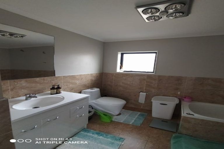 Photo of property in 12 Tavua Lane, Ranui, Auckland, 0612