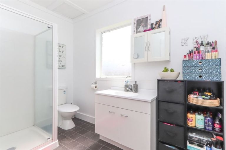 Photo of property in 1 Brookes Street, Inglewood, 4330